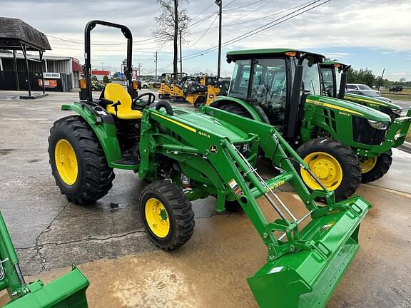 Image of John Deere 4066R Primary image