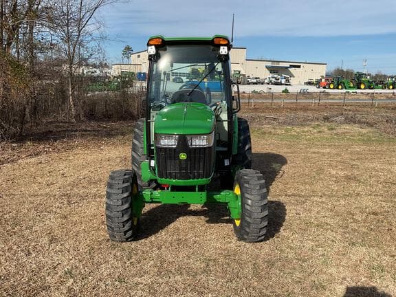 Image of John Deere 4066R Image 1