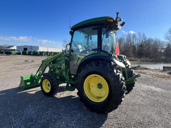 Image of John Deere 4066R equipment image 2