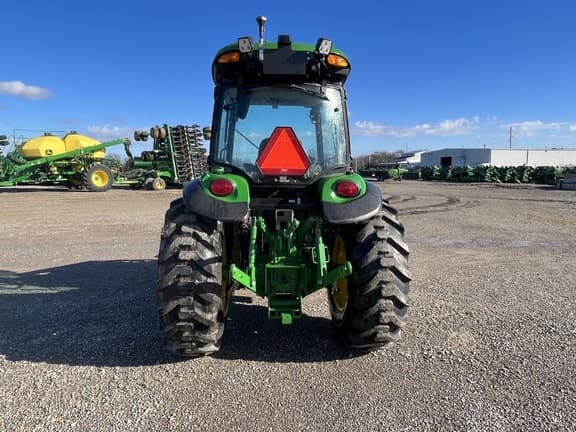 Image of John Deere 4066R equipment image 3