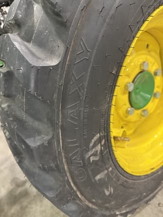 Image of John Deere 4066R equipment image 4