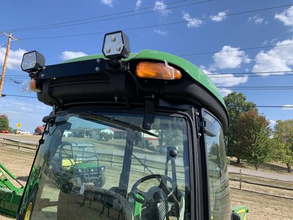 Image of John Deere 4066R equipment image 1