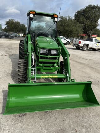Image of John Deere 4066R equipment image 4