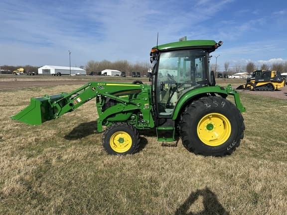Image of John Deere 4066R equipment image 2
