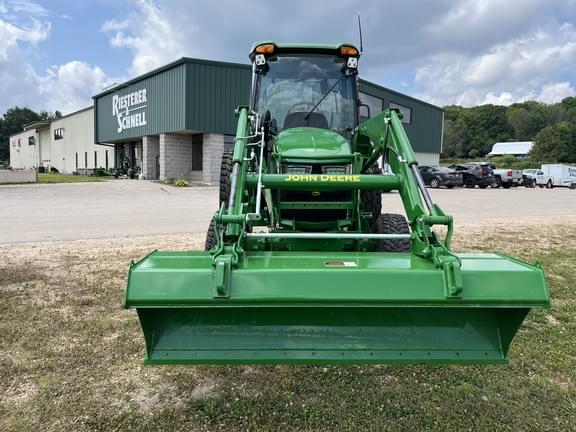 Image of John Deere 4066R equipment image 1