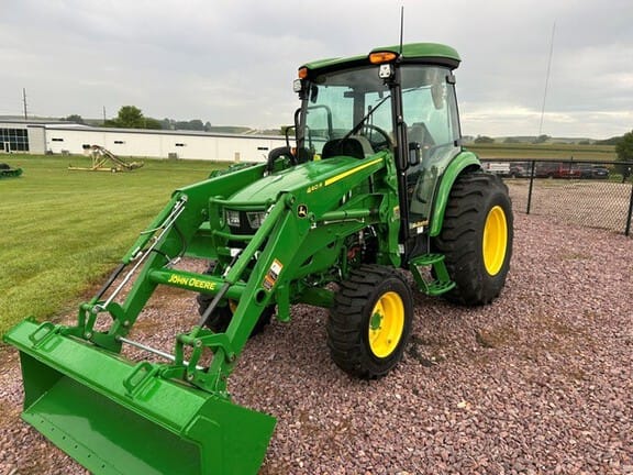 2025 John Deere 4066R Equipment Image0