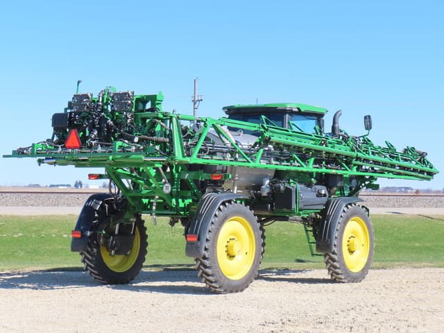 Image of John Deere 408R equipment image 4