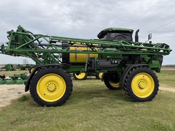 Image of John Deere 408R equipment image 3