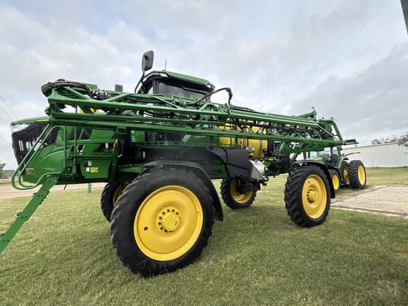 Image of John Deere 408R equipment image 4