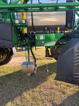 Image of John Deere 410R equipment image 4