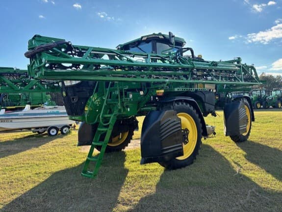 Image of John Deere 410R equipment image 3