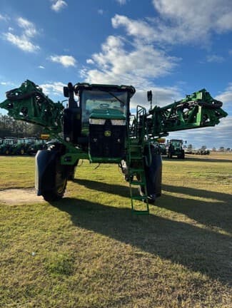 Image of John Deere 410R equipment image 2