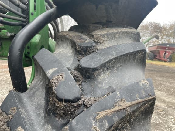 Image of John Deere 410R equipment image 4