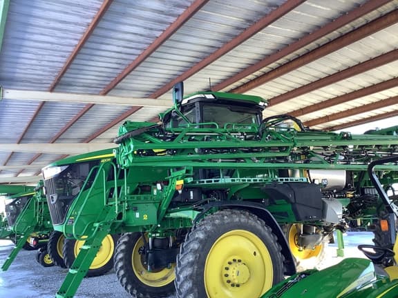 Image of John Deere 410R equipment image 1