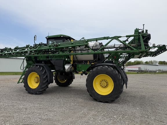 Image of John Deere 410R equipment image 3