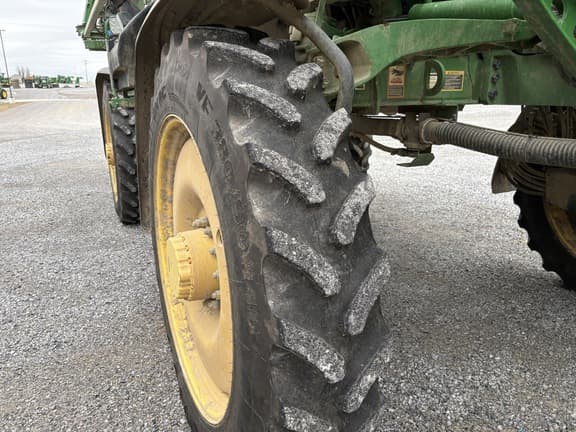 Image of John Deere 410R equipment image 1