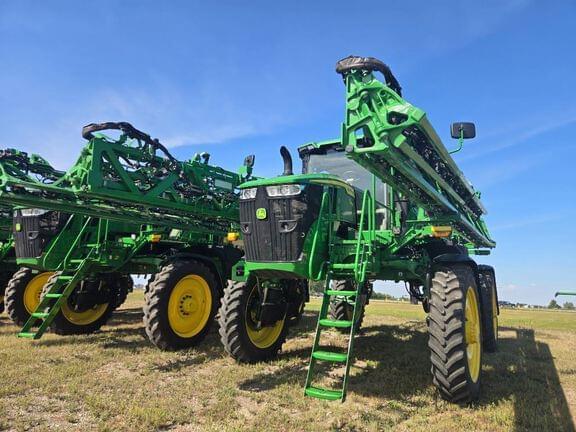 Image of John Deere 410R equipment image 4