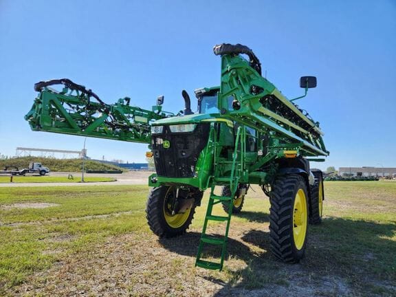 2025 John Deere 410R Equipment Image0