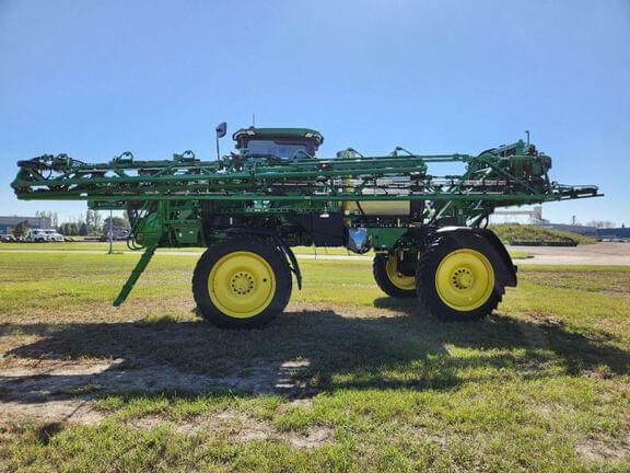 Image of John Deere 410R equipment image 1