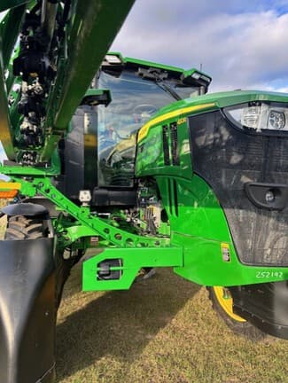 Image of John Deere 410R equipment image 1