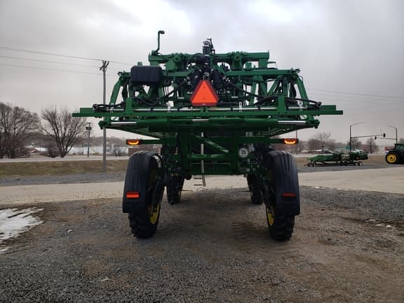 Image of John Deere 410R equipment image 4