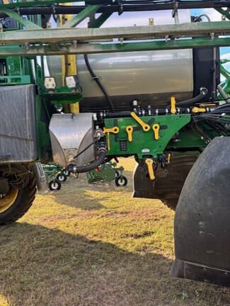 Image of John Deere 410R equipment image 4