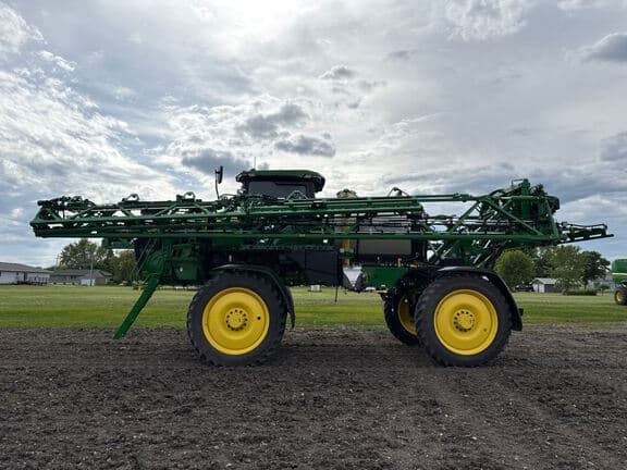 Image of John Deere 410R equipment image 1