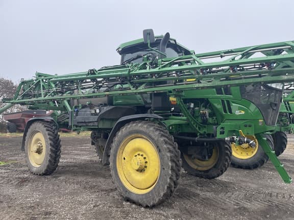 Image of John Deere 410R equipment image 3