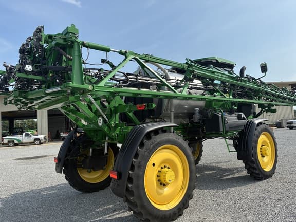 Image of John Deere 410R equipment image 2