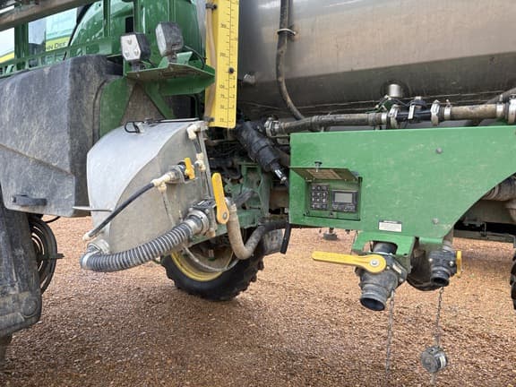 Image of John Deere 410R equipment image 3