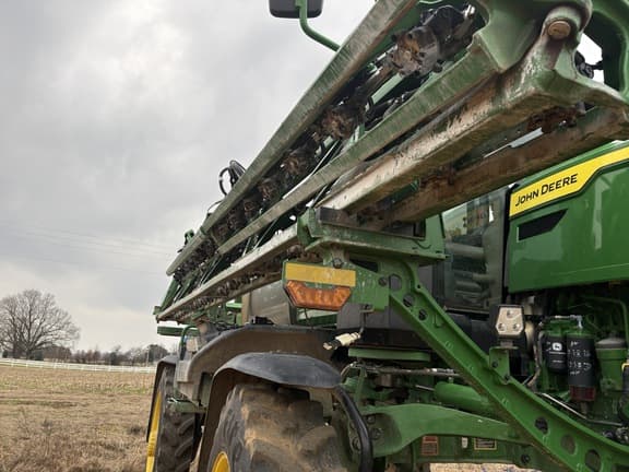 Image of John Deere 410R equipment image 2