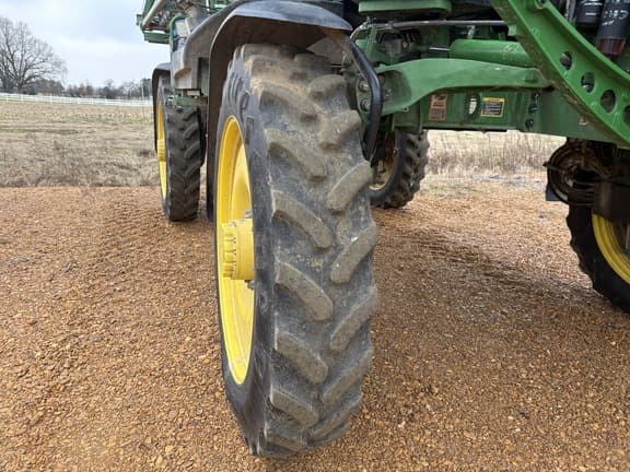 Image of John Deere 410R equipment image 1