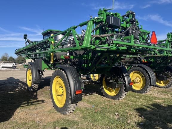 Image of John Deere 410R equipment image 3