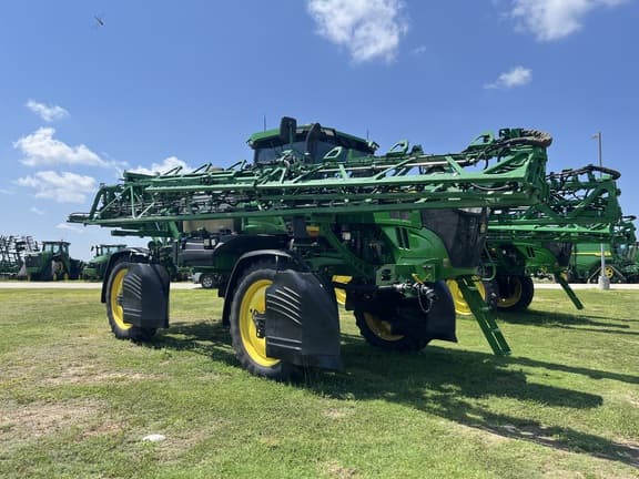 Image of John Deere 410R equipment image 2