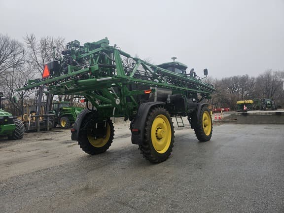 Image of John Deere 410R equipment image 2