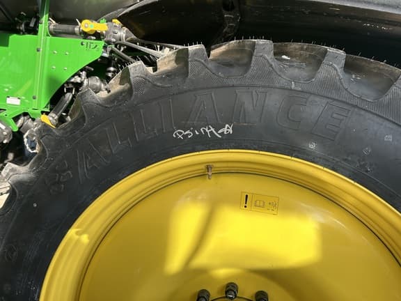 Image of John Deere 410R equipment image 3