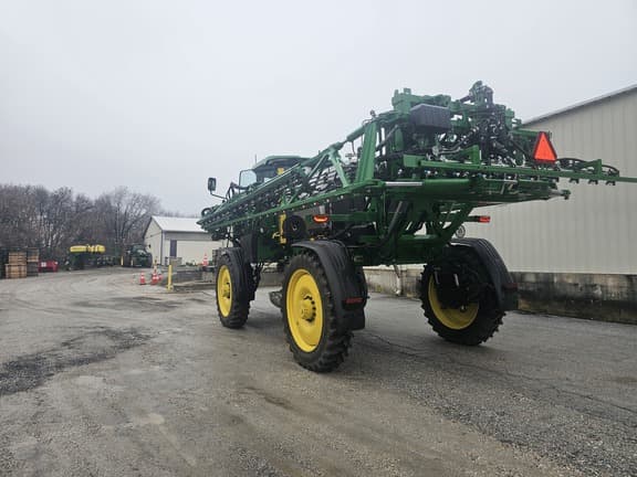 Image of John Deere 410R equipment image 3