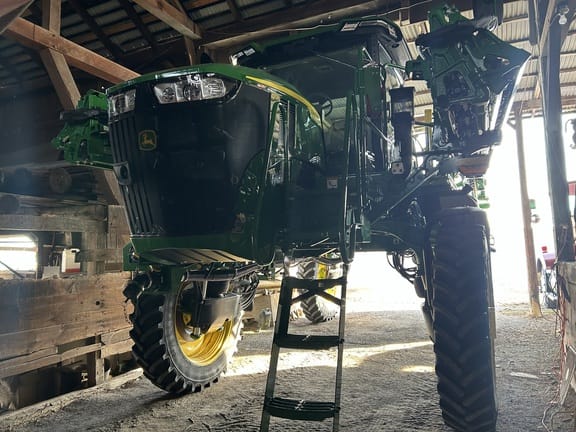 2025 John Deere 410R Equipment Image0