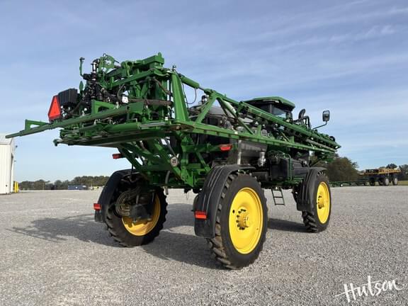 Image of John Deere 410R equipment image 3