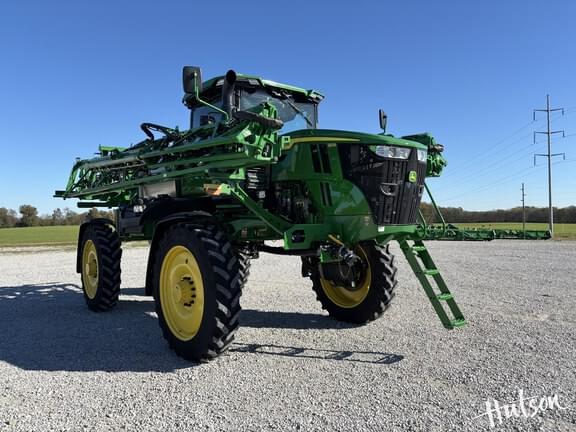 Image of John Deere 410R equipment image 2