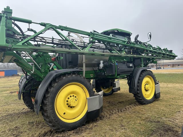 Image of John Deere 410R equipment image 1