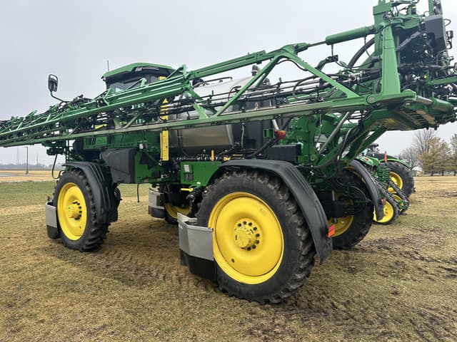 Image of John Deere 410R equipment image 2