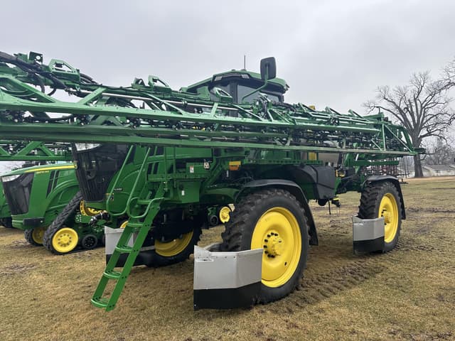 Image of John Deere 410R equipment image 4