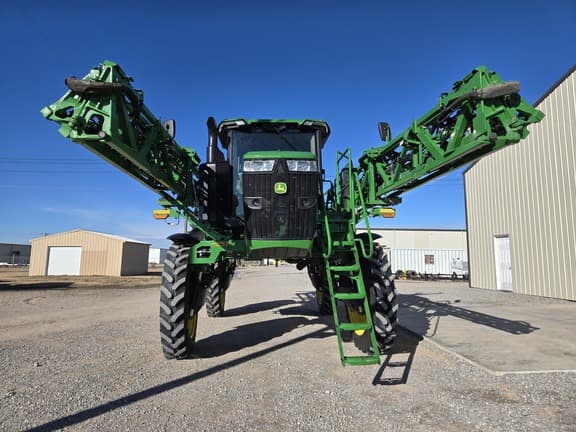 Image of John Deere 410R equipment image 2