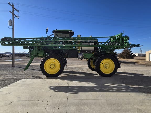 Image of John Deere 410R equipment image 4