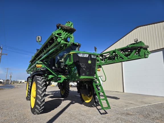 Image of John Deere 410R equipment image 1