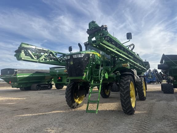 Image of John Deere 410R equipment image 2