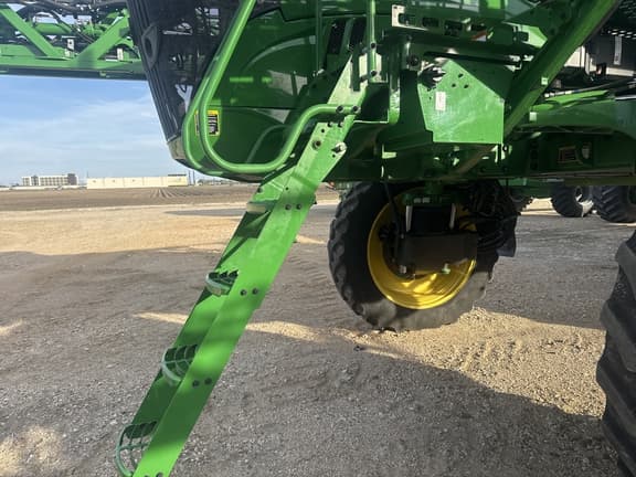 Image of John Deere 410R equipment image 4