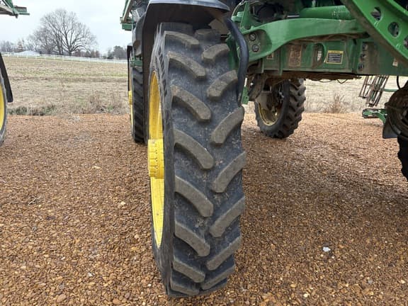 Image of John Deere 410R equipment image 3