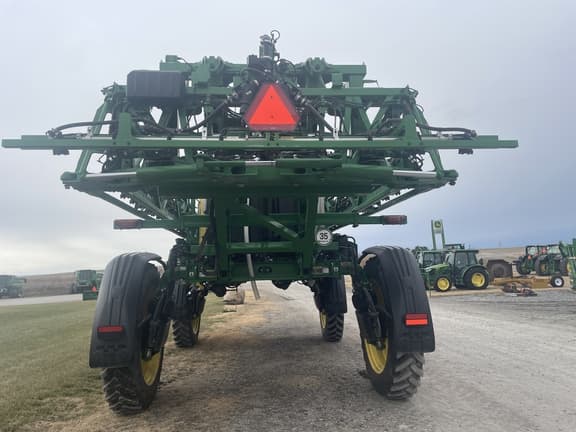 Image of John Deere 410R equipment image 3